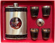 Фляжка в наборе