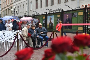 Фоторепортаж «АГН Москва» с открытия выставки «Они сражались за Родину!» Народного художника СССР Александра Шилова Фоторепортаж «АГН Москва» с открытия выставки «Они сражались за Родину!» Народного художника СССР Александра Шилова